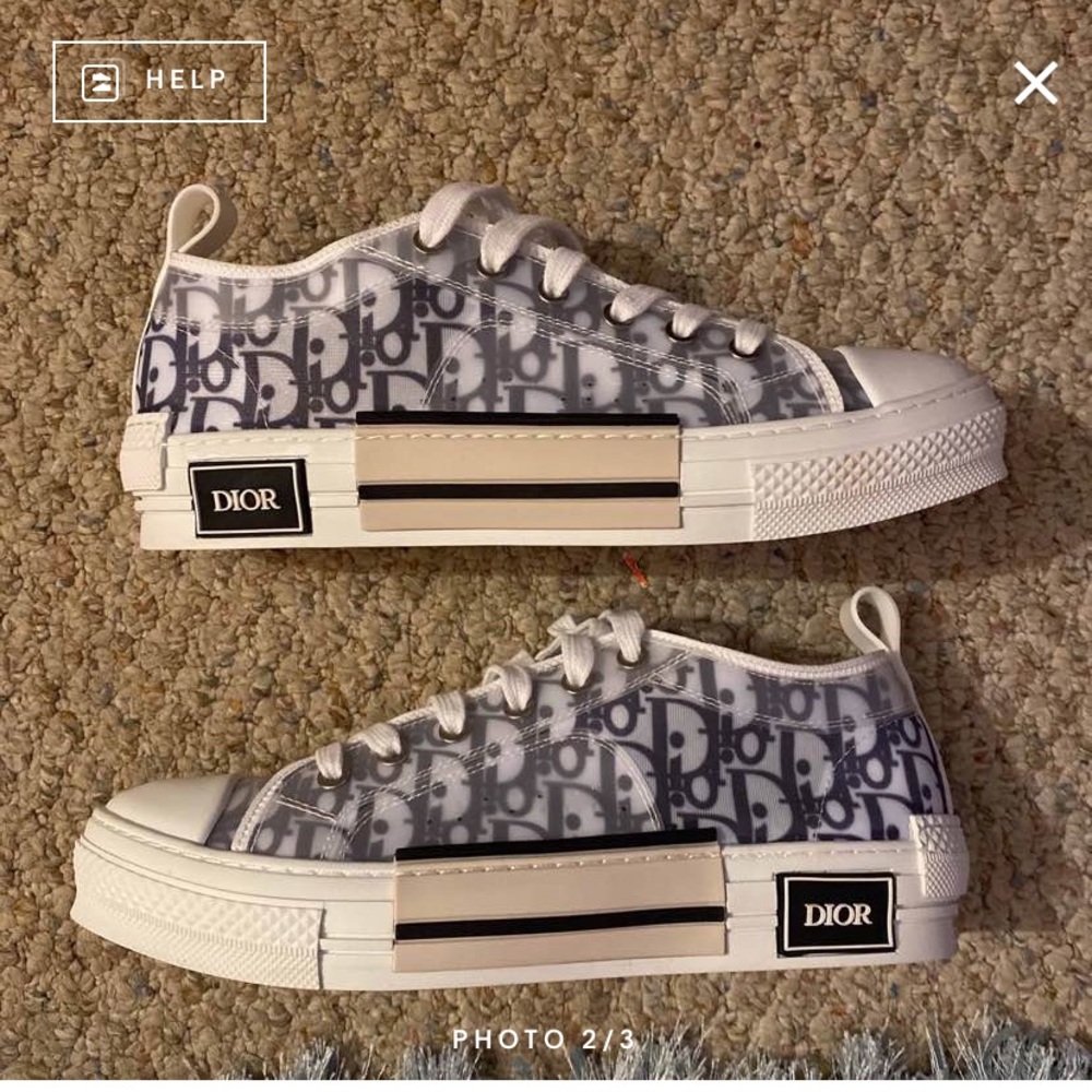 I am selling my Dior Oblique Low Tops. They are in perfect condition.